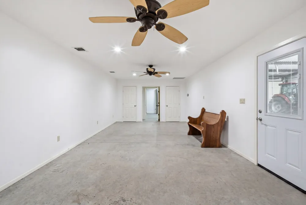 1632 County Road 4125 Iredell, TX 76649