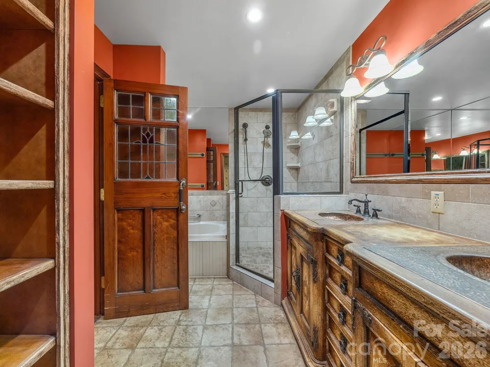 22 Hunting Country Trail Tryon, NC 28782