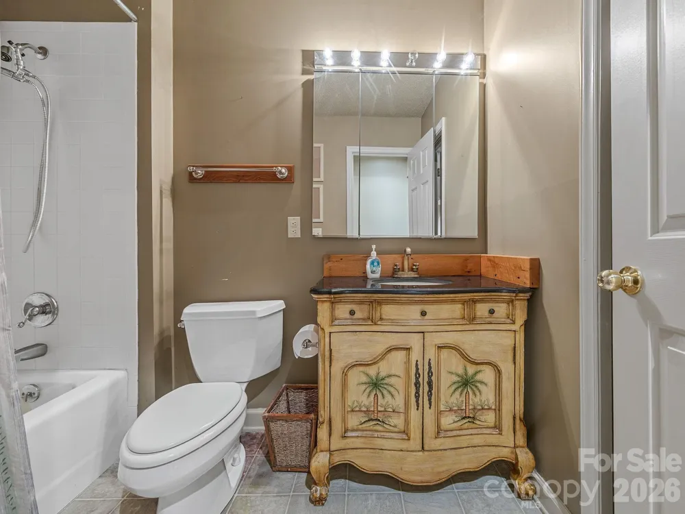 22 Hunting Country Trail Tryon, NC 28782