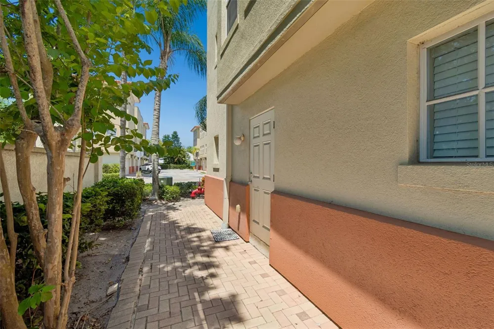 650 SIREN WIND LANE Clearwater, FL 33756