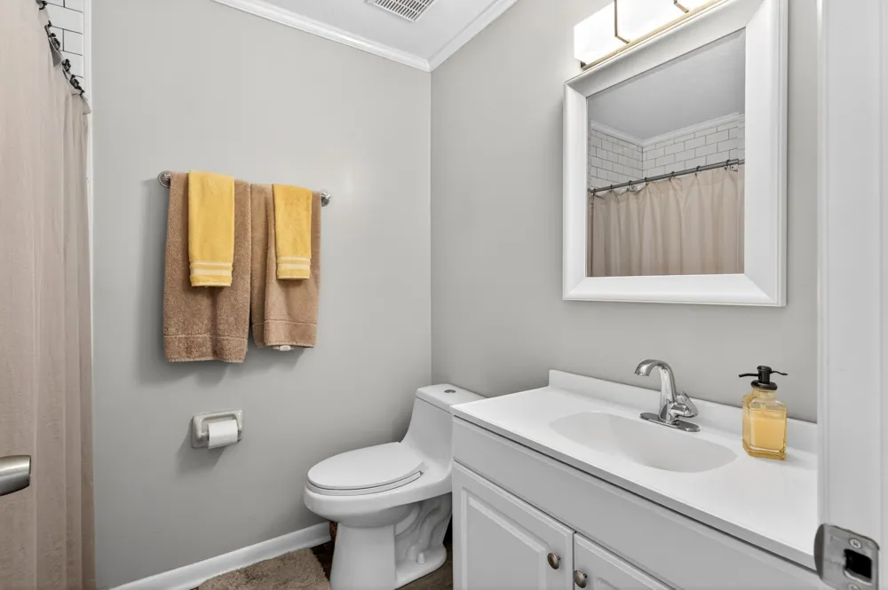 946 Old Fountain Ct Hermitage, TN 37076