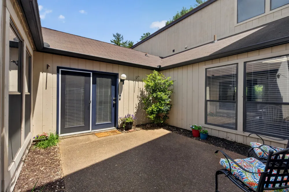 946 Old Fountain Ct Hermitage, TN 37076