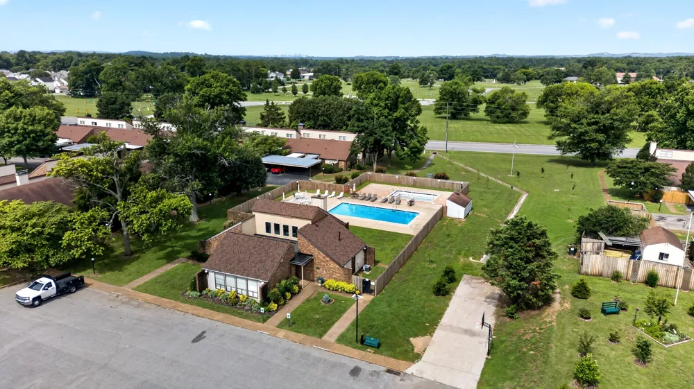 946 Old Fountain Ct Hermitage, TN 37076