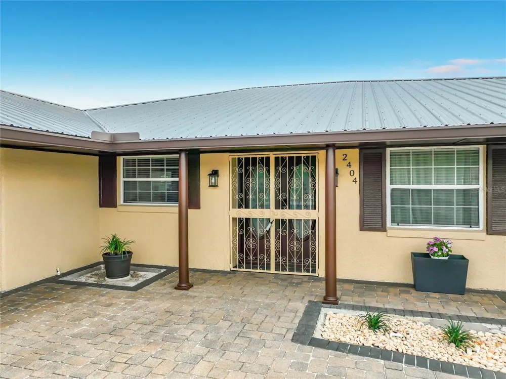 2404 LAUDERDALE COURT Orlando, FL 32805