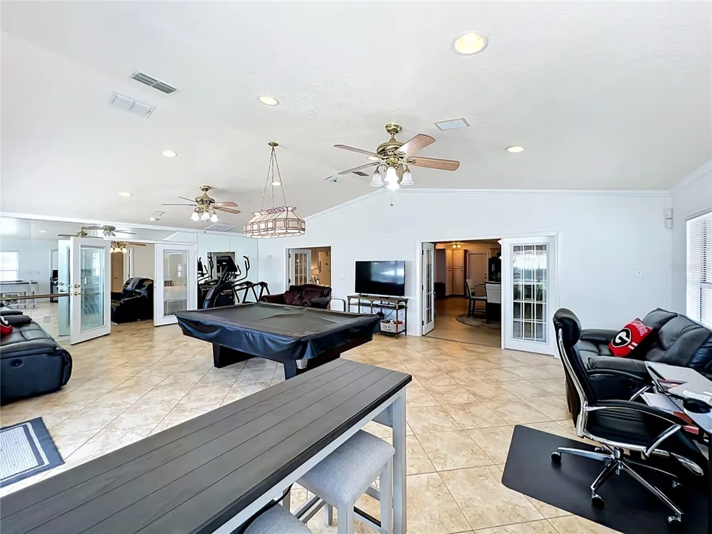 2404 LAUDERDALE COURT Orlando, FL 32805