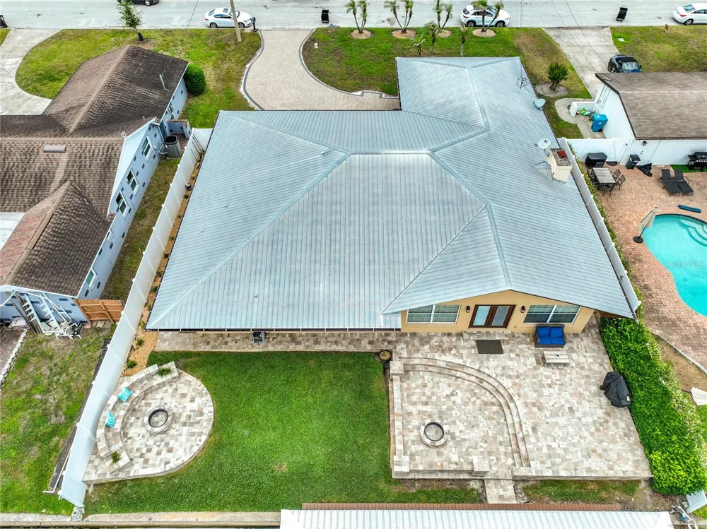 2404 LAUDERDALE COURT Orlando, FL 32805