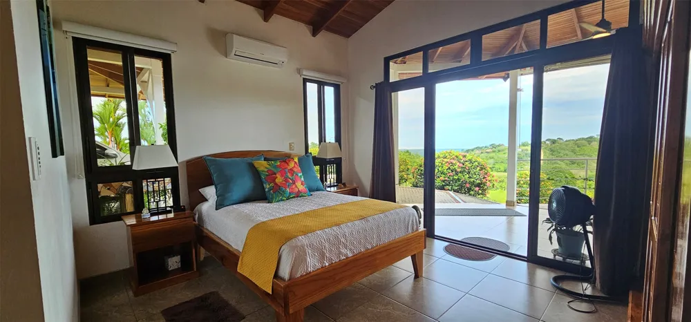 Exceptional Ocean, Jungle and Mountain Views! Out of State, OS 60504