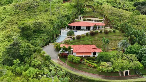 Exceptional Ocean, Jungle and Mountain Views!