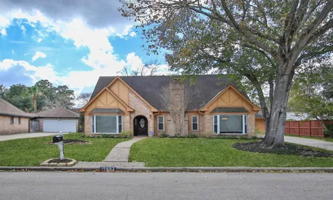 15603 Autumnbrook Drive