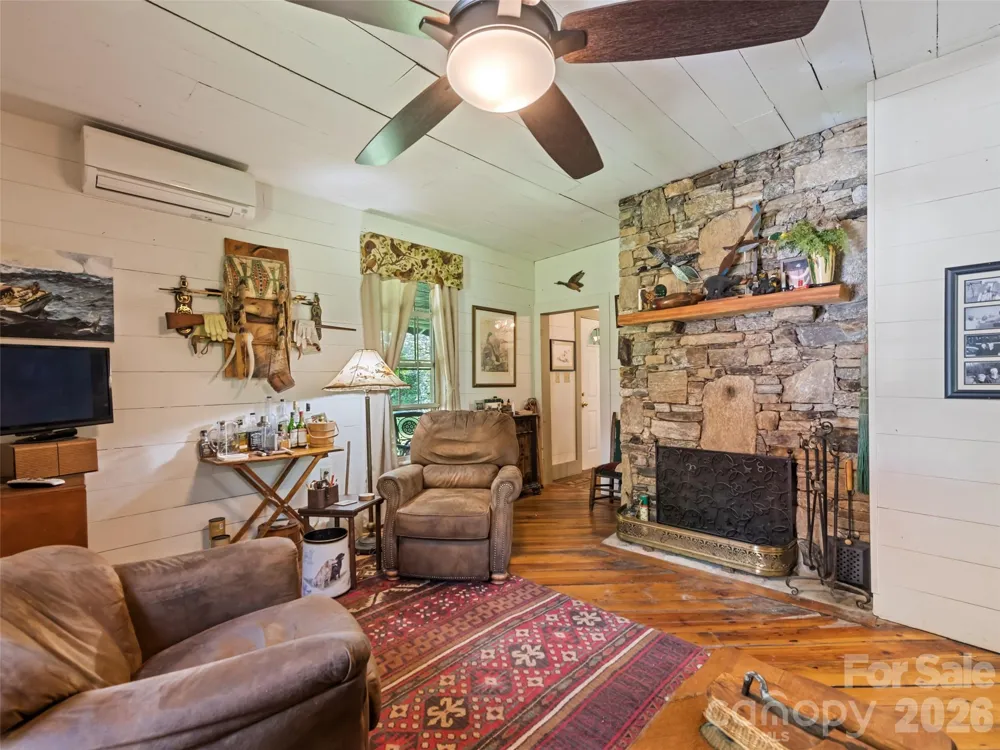 647 Indian Springs Road Clyde, NC 28721