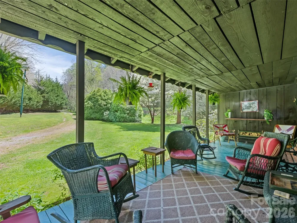 647 Indian Springs Road Clyde, NC 28721