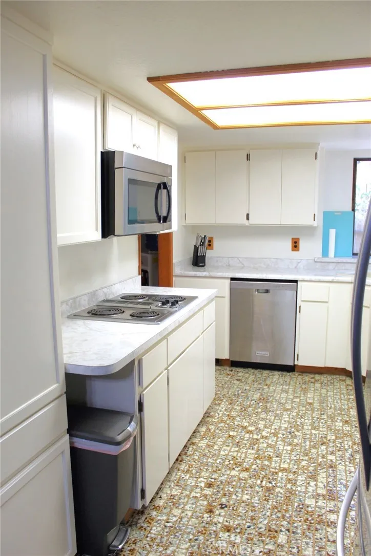 14334 Sinclair Magalia, CA 95954