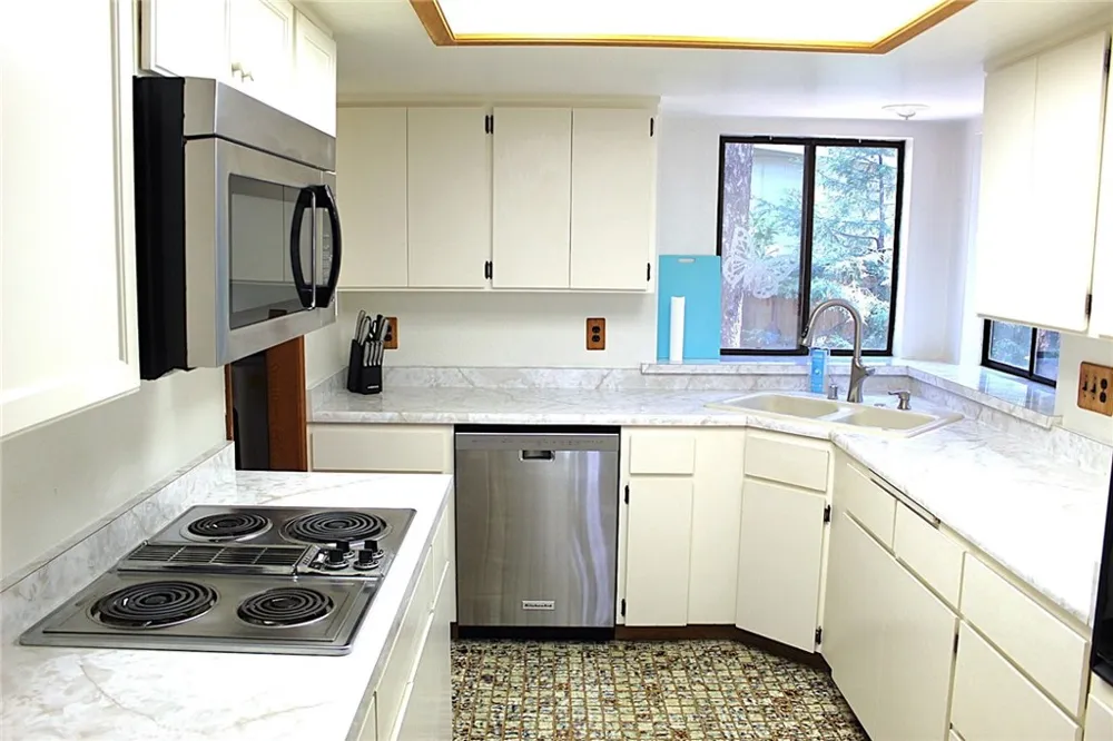 14334 Sinclair Magalia, CA 95954
