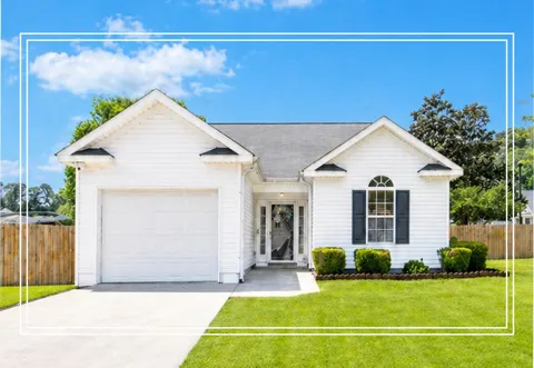 476 Connemara Trail