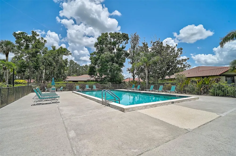 7341 GOLF POINTE CIRCLE Sarasota, FL 34243