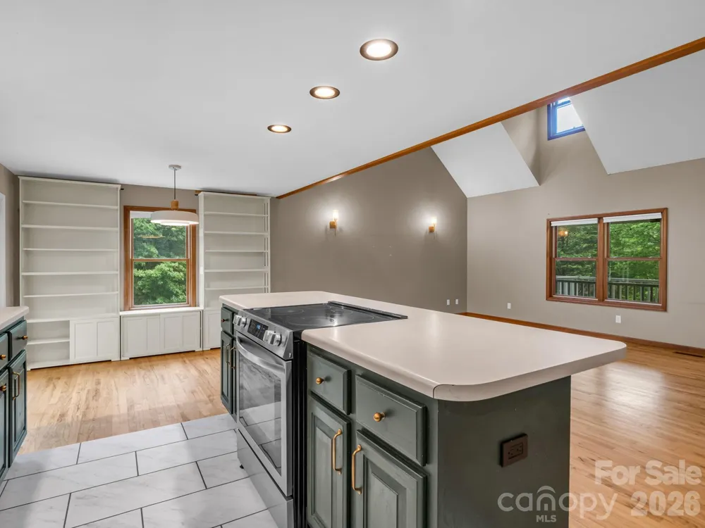 180 Canaday Drive Brevard, NC 28712