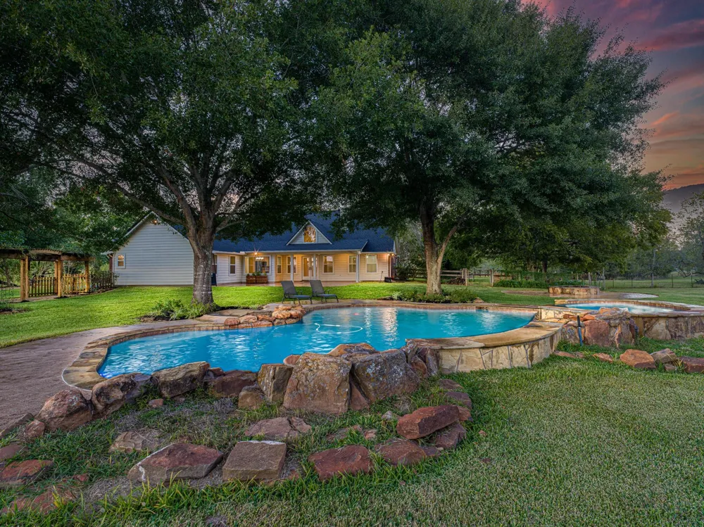 32601 Rogers Road Fulshear, TX 77441