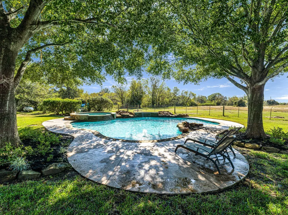 32601 Rogers Road Fulshear, TX 77441