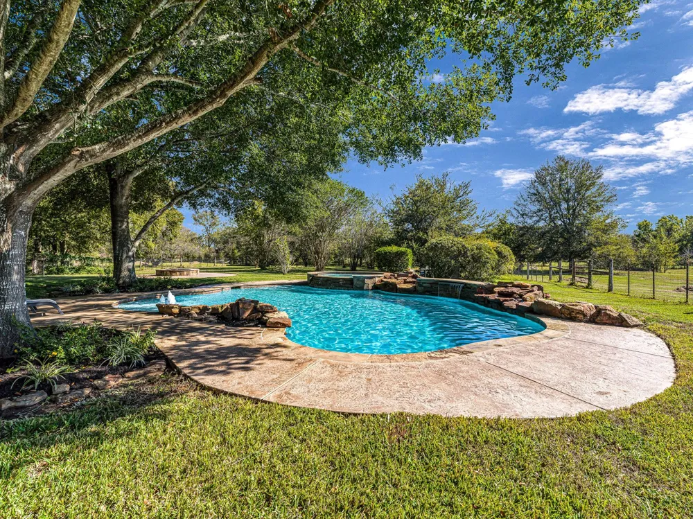 32601 Rogers Road Fulshear, TX 77441