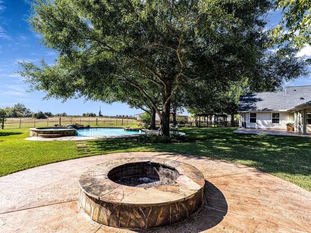 32601 Rogers Road Fulshear, TX 77441