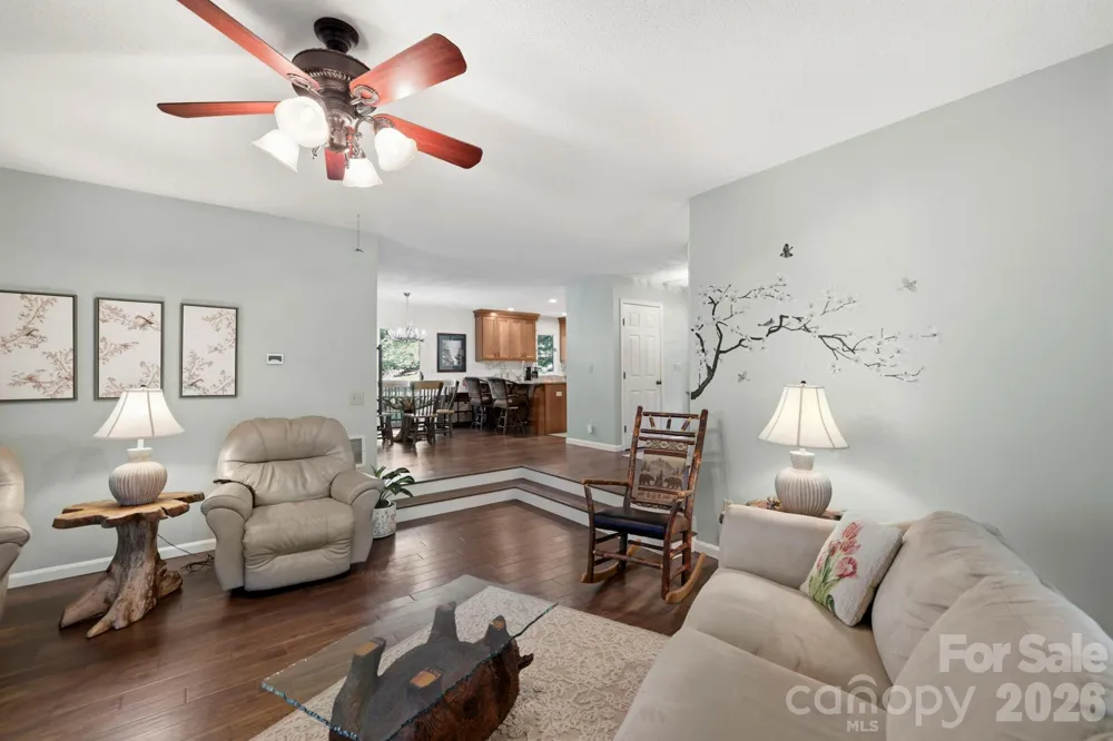3509 Mountain Top Way Hendersonville, NC 28739