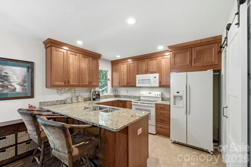 3509 Mountain Top Way Hendersonville, NC 28739