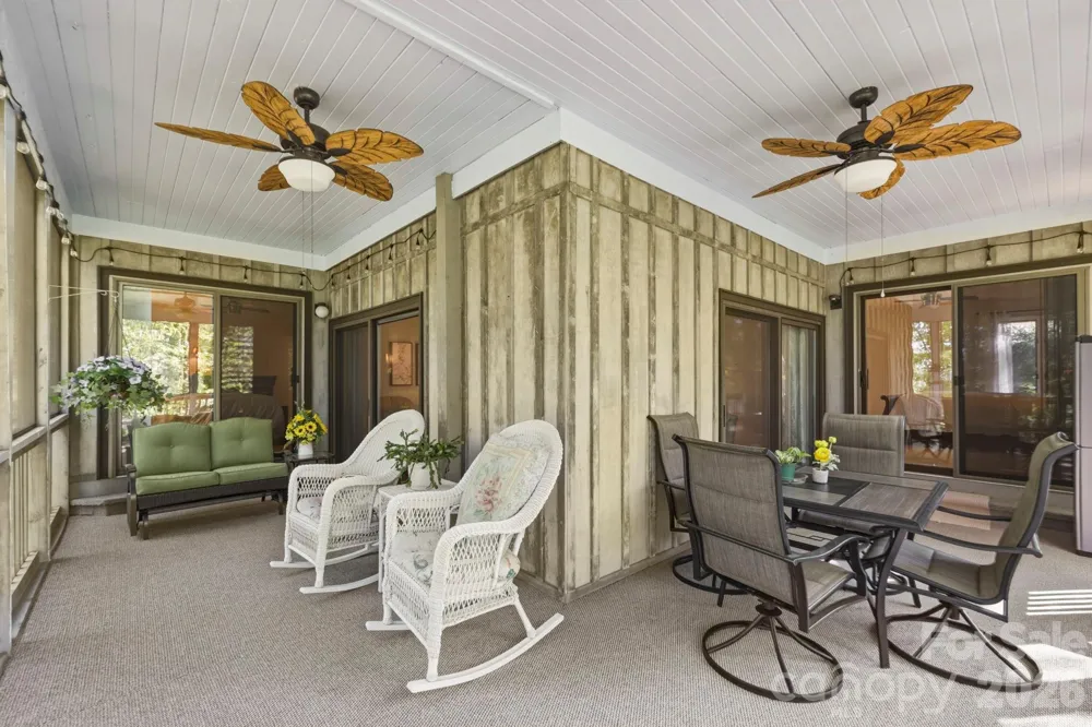 3509 Mountain Top Way Hendersonville, NC 28739