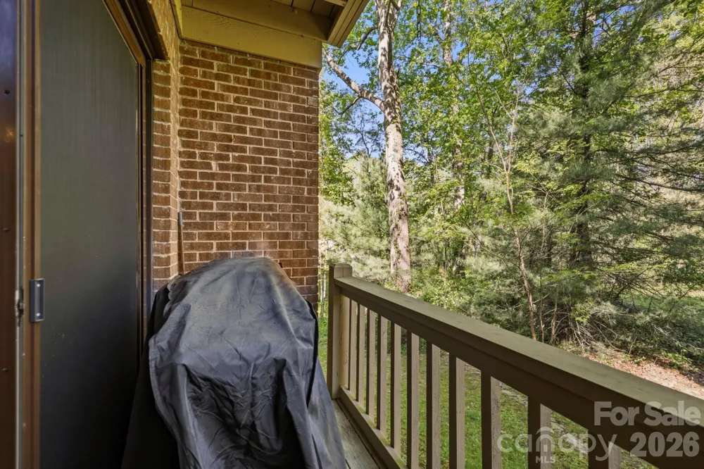 3509 Mountain Top Way Hendersonville, NC 28739