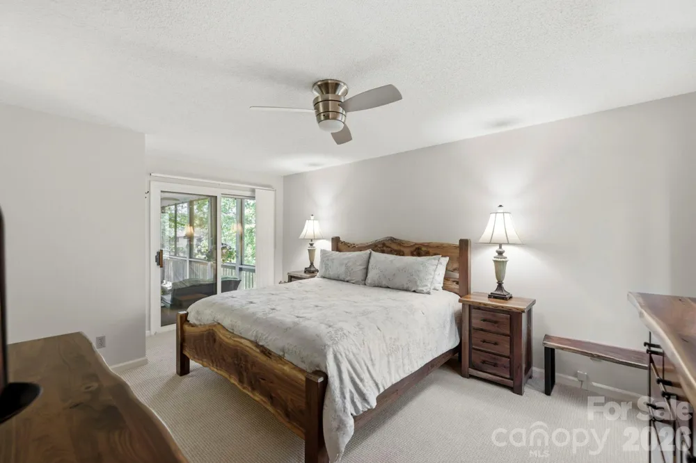 3509 Mountain Top Way Hendersonville, NC 28739