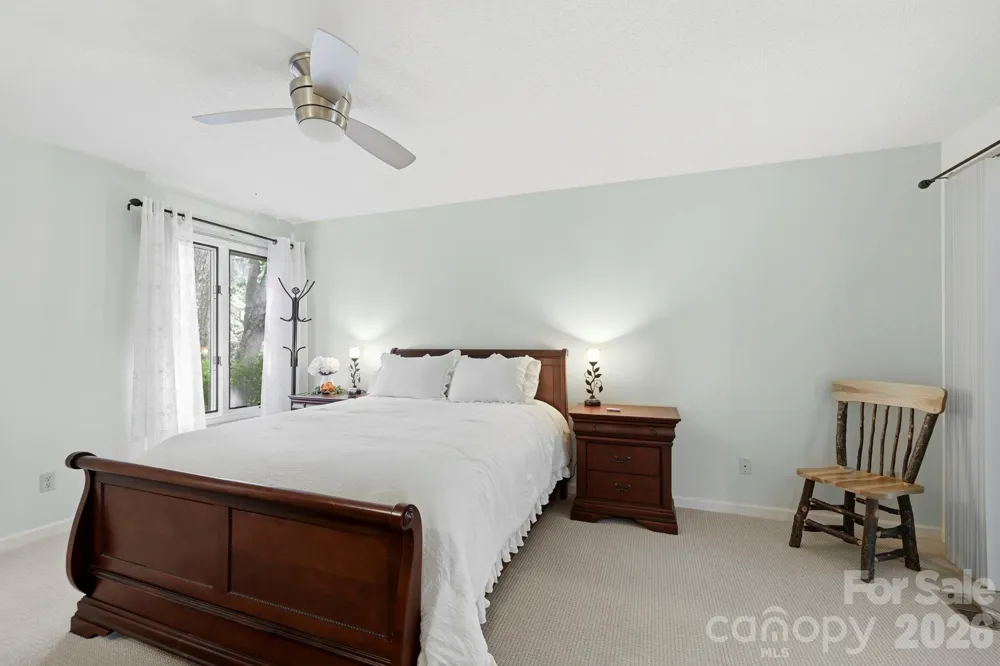 3509 Mountain Top Way Hendersonville, NC 28739