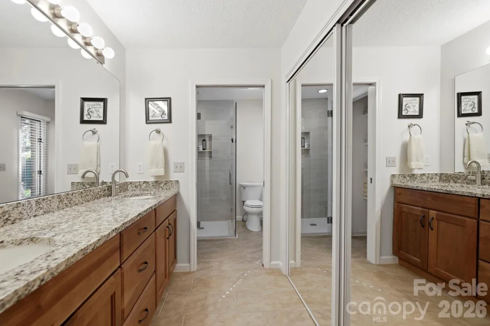 3509 Mountain Top Way Hendersonville, NC 28739