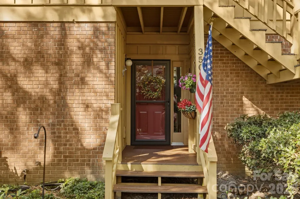3509 Mountain Top Way Hendersonville, NC 28739