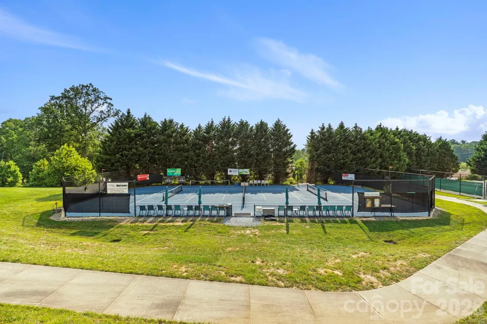 3509 Mountain Top Way Hendersonville, NC 28739