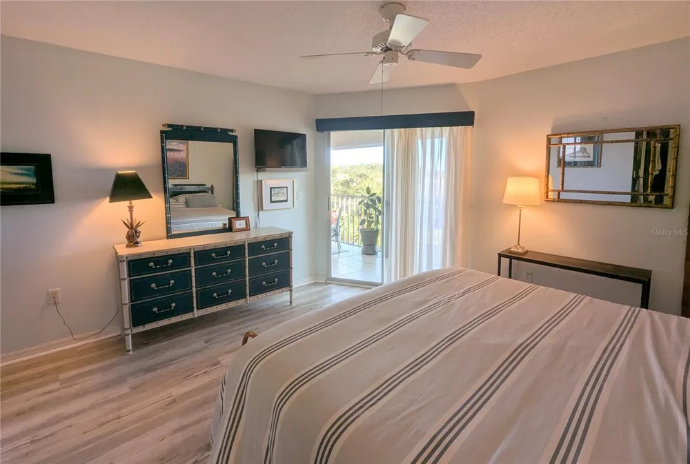 9300 CLUBSIDE CIRCLE #1308 Sarasota, FL 34238