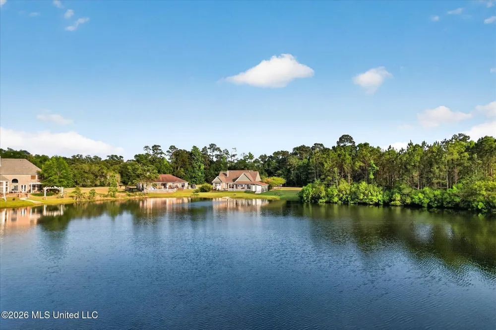 110 Emerald Lake Drive Waveland, MS 39576