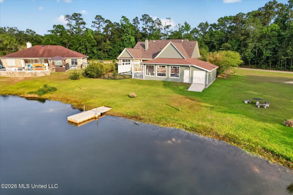 110 Emerald Lake Drive Waveland, MS 39576