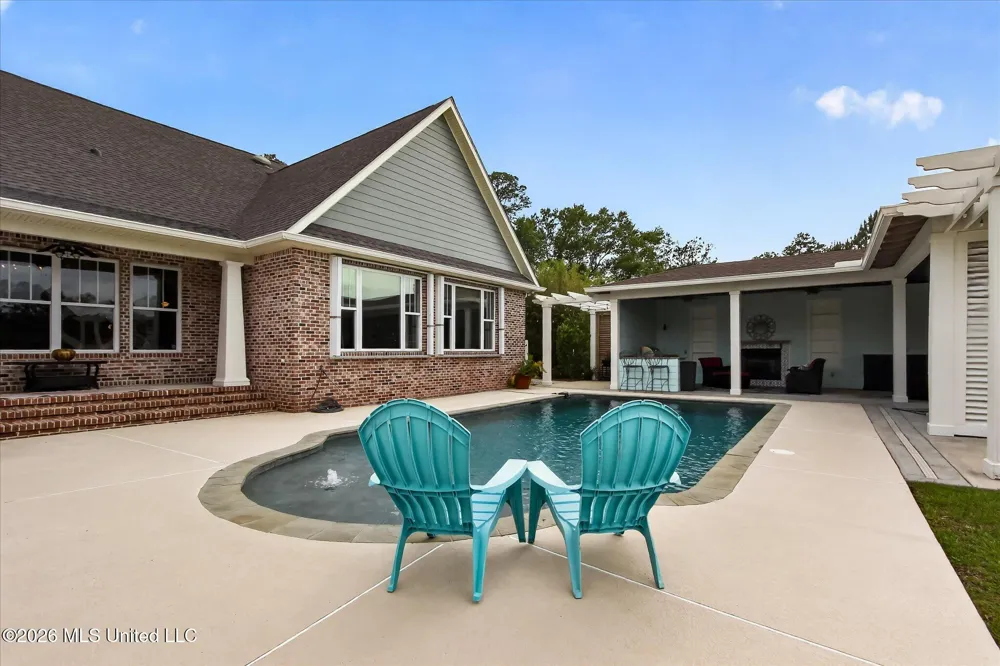 110 Emerald Lake Drive Waveland, MS 39576