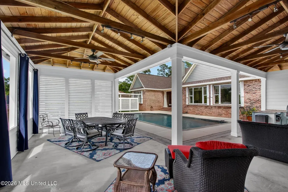 110 Emerald Lake Drive Waveland, MS 39576
