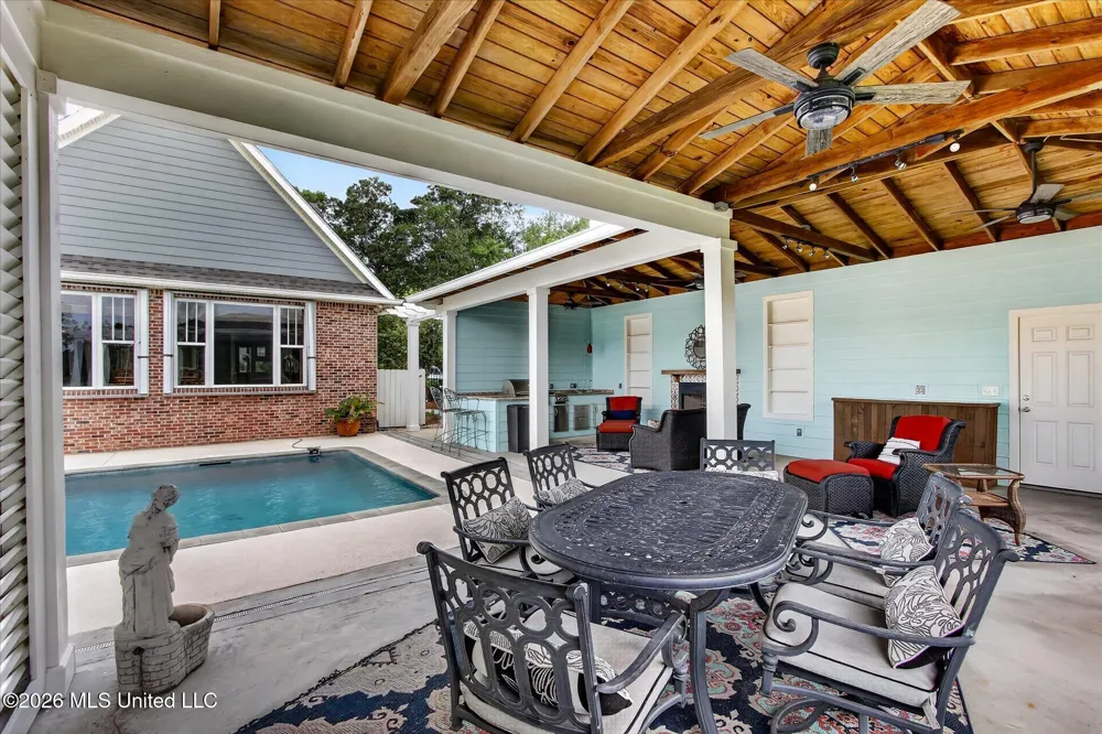 110 Emerald Lake Drive Waveland, MS 39576