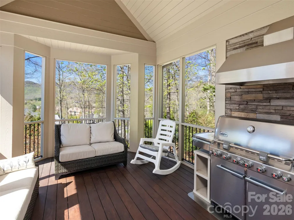 171 Walnut Valley Parkway Arden, NC 28704