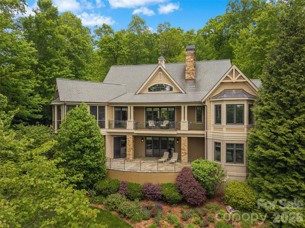 171 Walnut Valley Parkway Arden, NC 28704