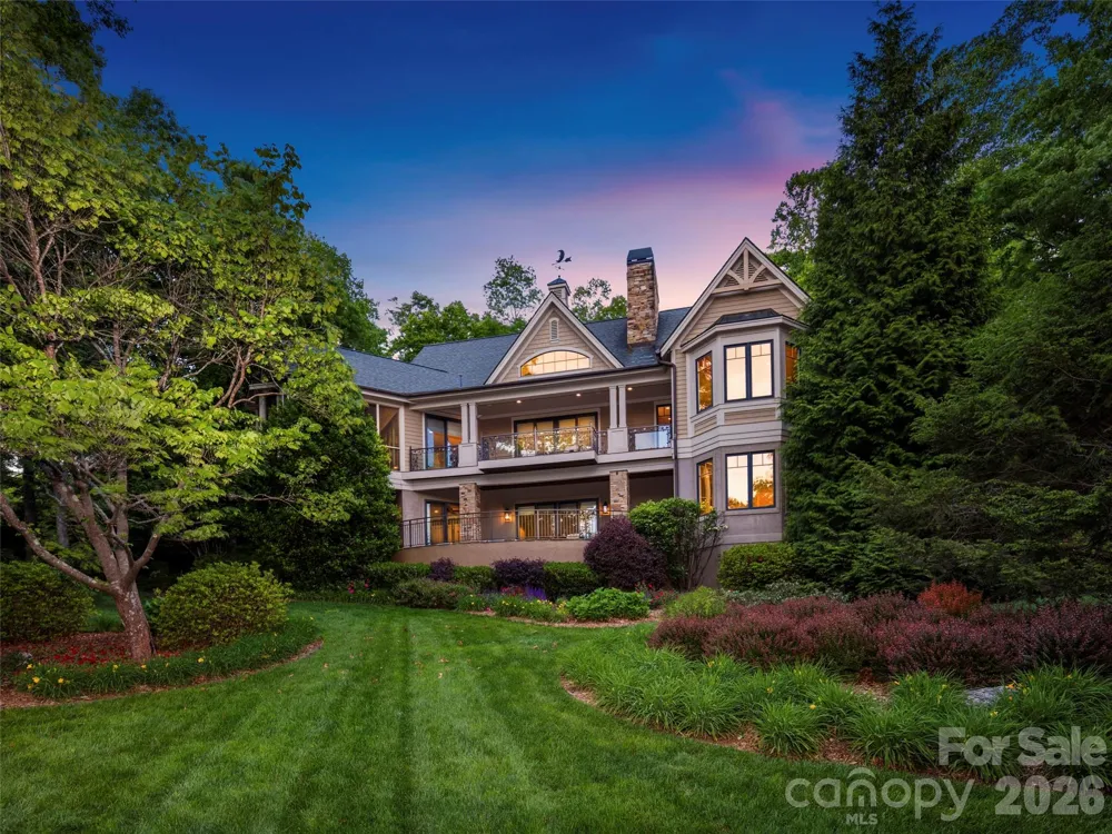 171 Walnut Valley Parkway Arden, NC 28704