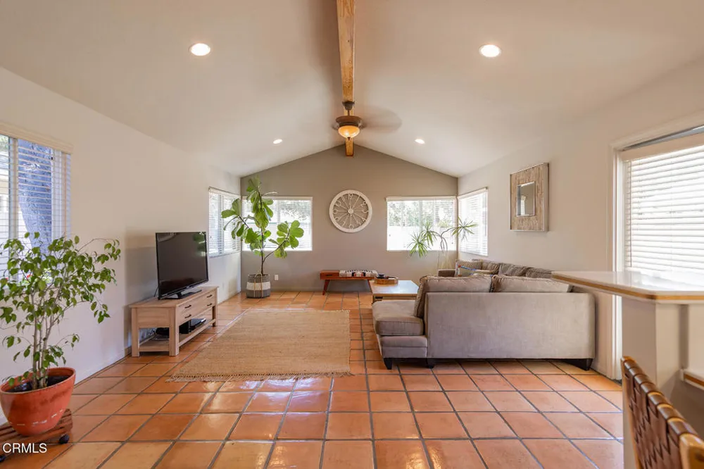 1284 Ferrara Drive Ojai, CA 93023