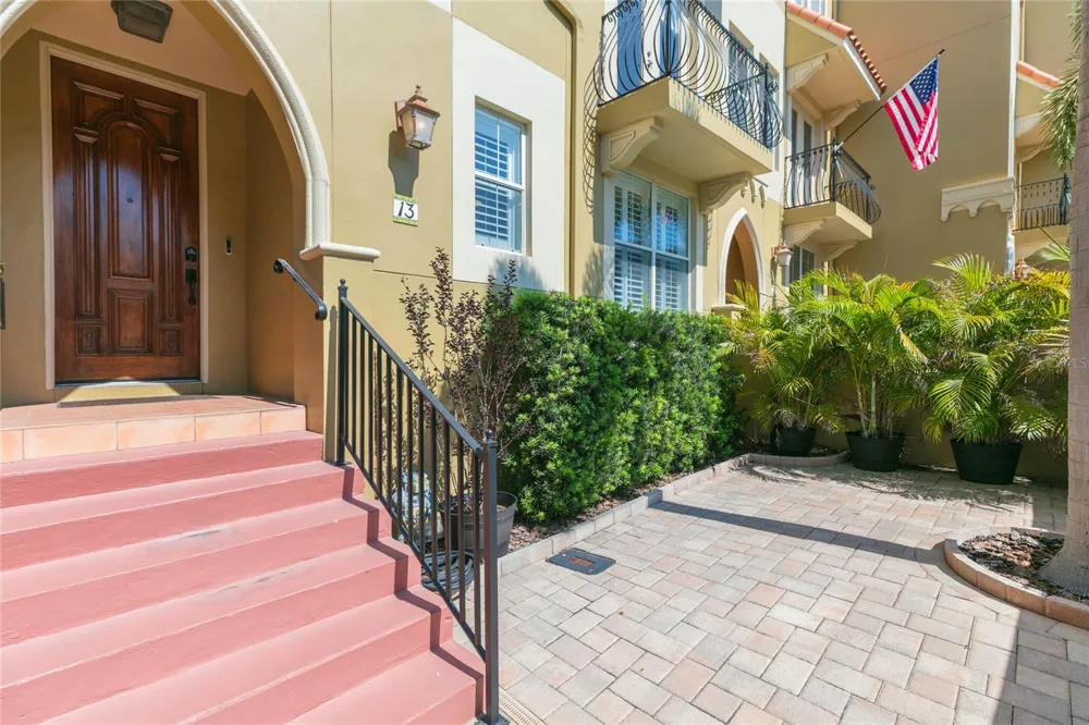 114 E DAVIS BOULEVARD #13 Tampa, FL 33606