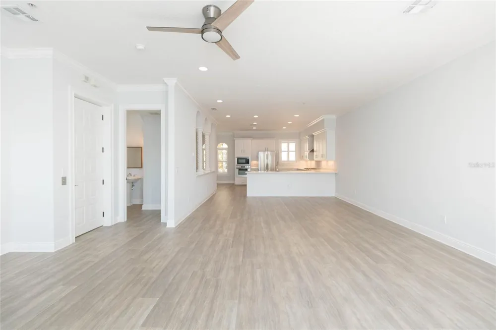 114 E DAVIS BOULEVARD #13 Tampa, FL 33606