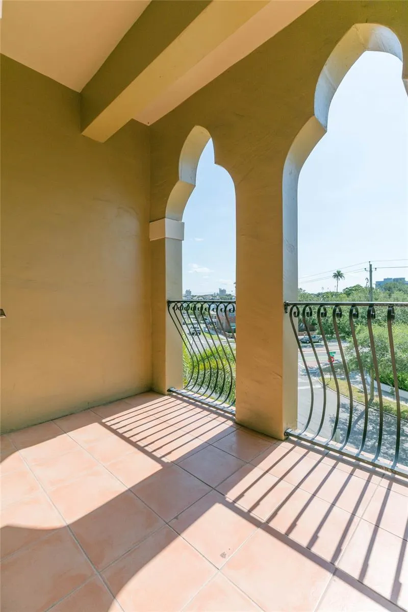 114 E DAVIS BOULEVARD #13 Tampa, FL 33606