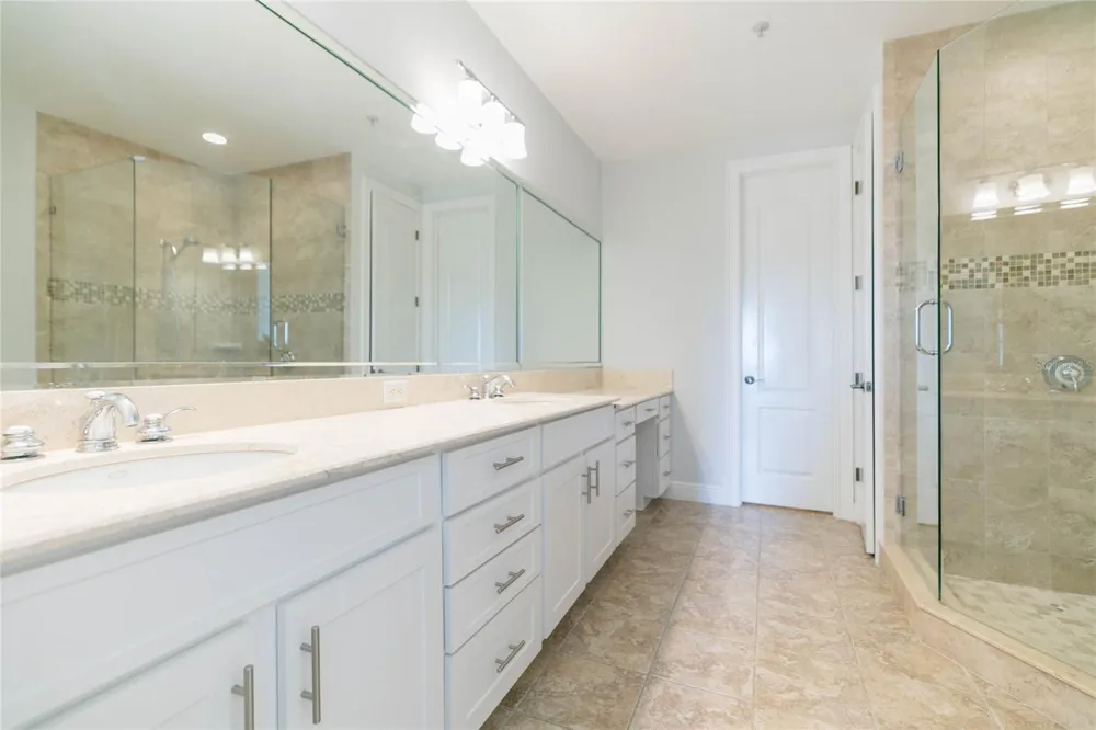 114 E DAVIS BOULEVARD #13 Tampa, FL 33606