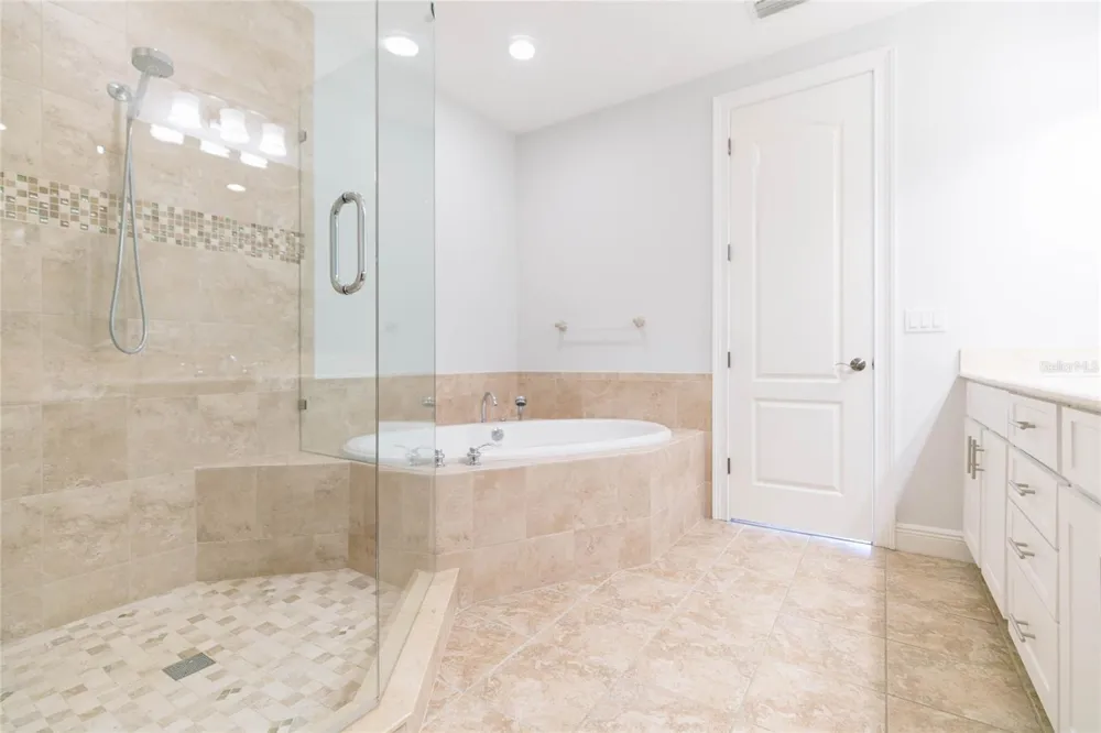 114 E DAVIS BOULEVARD #13 Tampa, FL 33606