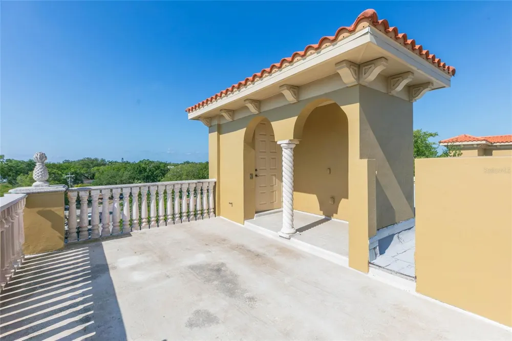 114 E DAVIS BOULEVARD #13 Tampa, FL 33606