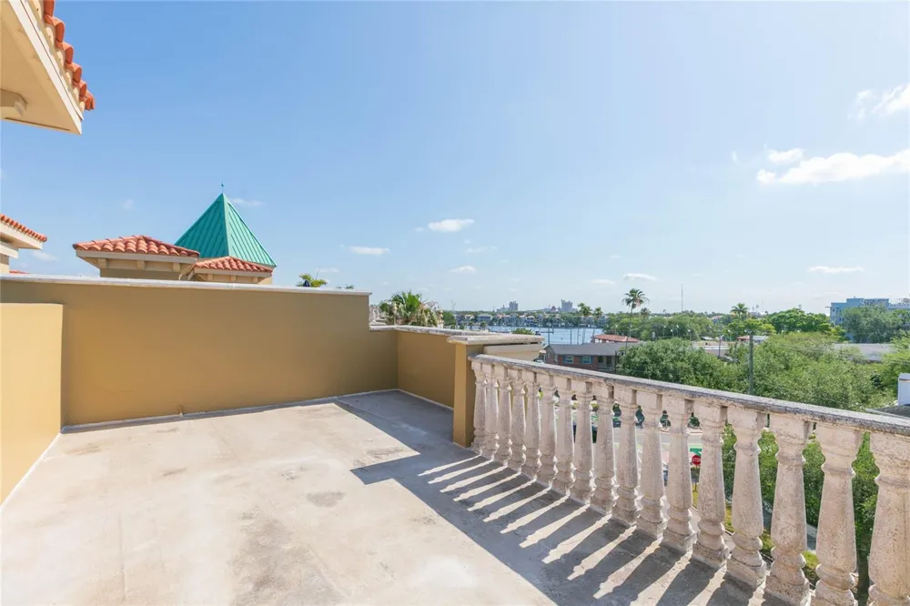 114 E DAVIS BOULEVARD #13 Tampa, FL 33606